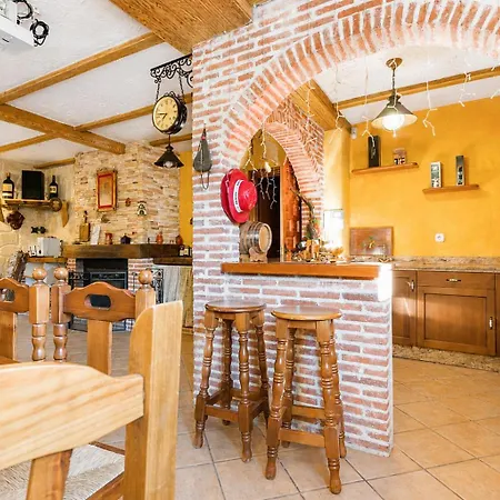 Casa Turistica La Almunia 펜션