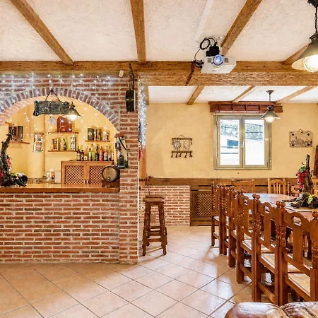 Casa Turistica La Almunia * Castellanos de Moriscos